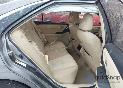 2015 Toyota Camry Le z USA, uszkodzony, nr VIN 4T1BF1FK1FU895887